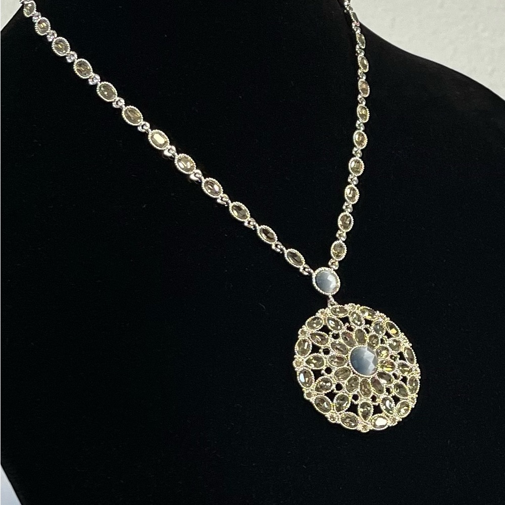 Victoria & Albert Museum crystal button Necklace with swarovski elements